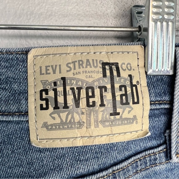 Levi's Silver Tab Mom Jeans Baggy High Rise Ankle Sz 32x27 Wasit 32 Light Wash - Picture 7 of 13